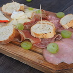 La Azotea - ハムとチーズ盛り合わせ