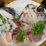 Hakutakatei - 海鮮丼定食の刺身
