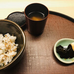 おか田 - 昆布にも一手間。