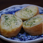 朝めし酒場 ナニコレ食堂 - 関口のフランスパン