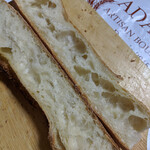 ブーランジェリー パティスリー トレトゥール アダチ - 『バゲット トラディッション』　３０２円（税込）