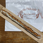 ブーランジェリー パティスリー トレトゥール アダチ - 『フリュート ミエル アマンド』４２１円（税込）