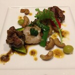 カントニーズ 燕 - 豚ロース肉角切り　カシューナッツと季節野菜の炒め