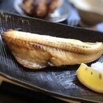Shikisaisai Yabu - ホッケは片身ですが大きく、食べ応えがあります。脂ものり美味しい。