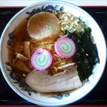 そば処 信州屋 - ラーメンのアップ