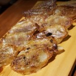 Washoku Enishi Sobakiri - 蕎麦つゆで食べるバームクーヘン豚の焼き餃子。ゆず・しそ・にんにくからお選び頂けます。