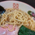 中華麺 きなり - 平打ちの縮れ麺。