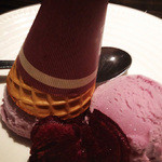 博多もつ鍋 黒田 - 紫芋のアイス