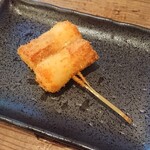 串カツ ワンダーウォール - 串揚げ ちくわチーズ 