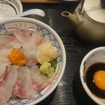 磯丸水産 - ランチ 鯛の漁師丼