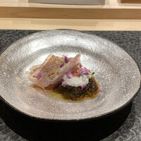 すし昇 - とろろ　もずく　鯛の塩辛　小鯛