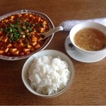 成龍飯店 - 