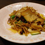 貴州火鍋 - 大头菜回锅肉(コールラビの漬物を使った回鍋肉)