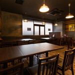 電光石火 - テーブル席