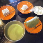 萬御菓子誂處 樫舎 - 