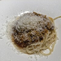 神戸牛炉釜炭焼ステーキ IDEA 銀座 - 粗挽き神戸牛のパスタ・ボロネーゼ 36ヶ月のパルミジャーノ・レッジャーノ
