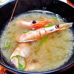 Aduma Ya Ryokan - 夕食「甘エビの味噌汁」