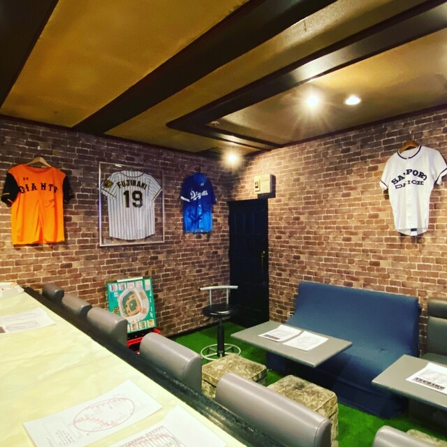 ベースボールバー ワンベース Baseball Bar Onebase 北24条 バー 食べログ ベースボールバー ワンベース Baseball Bar Onebase 北24条 バー 食べログ
