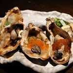 鶏と魚と旨い酒　ウミスズメ - ◆焼牡蠣の5種盛り合わせ　1,220円(税別)