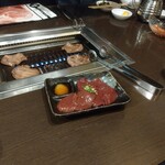 本格焼肉・もつ鍋 肉衛門 - 