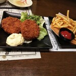 旨唐揚げと居酒メシ ミライザカ - カニクリームコロッケとフレンチポテトフライ