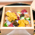 肉屋 田中 - 神戸牛のランプのちらし寿司 赤酢のシャリ