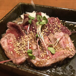 土佐料理 海 - 和牛のタタキ　¥1499