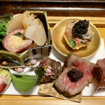 淡 如雲 - ②牛骨ゼラチン質の煮こごり寄せ、国産自家製キャビア、
                                　フォアグラ生ハム包み、タンの昆布じめ、
                                　ハラミ、リヴロース、たいらぎ貝