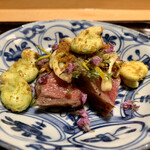 淡 如雲 - ⑦ サーロイン:葱とすぐき、空豆、紫蘇の花、
      　からすみパウダー