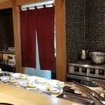 馳走 啐啄一十  - 店舗内装
      カウンターのライブ感が楽しめます♪