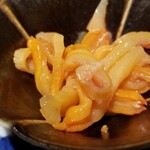 馳走 啐啄一十  - (17)赤貝(山口県産)
      産卵期は夏、旬は秋～春
      微かにコリッ感はありますが軟らかな仕上がり。
      臭みが出易い赤貝ですが臭み無く、潮の香りがほんのり、しっかりした旨みを楽しみます。