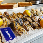 Raw Oyster (single item)