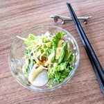 ビストロ＆カフェ 六朝館 - ランチのサラダ