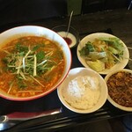 Aguni - 坦々麺セットと麻婆豆腐1000円