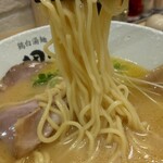 Toripaitammentabushi - 鶏白湯らーめん 麺アップ(2020年3月19日)