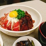 Niku Izakaya Kokoro Jin - 【限定10食】特製牛肉丼定食