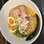 Menya Sama Zakura - 鶏白湯ラーメン