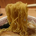 煮干らぁめん 有頂天 - 麺アップ