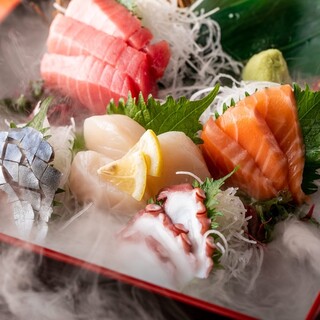 Lots of sashimi dishes made with fresh fish