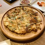 韓国家庭料理 孫家 - 海鮮チヂミ