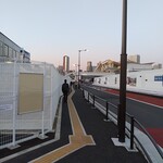 ブーランジェリー セイジアサクラ - 駅周辺道路（かなり長い）