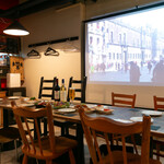 カフェ　マルティッド - 貸切ではプロジェクタースクリーン使用可能