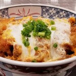 かつてん - カツ丼をアップで…