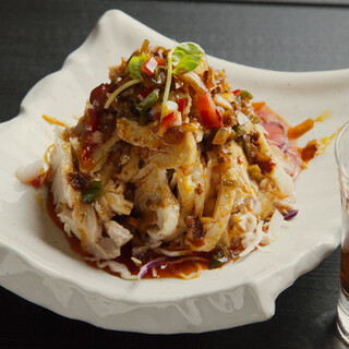 以極具人氣的“口水雞”為代表的多種價格公道的單品料理極具魅力
