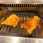 焼肉 ジャンボ - 岩中豚のカルビ 旨辛 850円