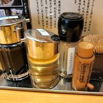 つじ田 - 卓上調味料