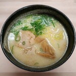 ラーメン 一心 - とんこつラーメン（480円）