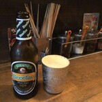 Hansamu Shokudou - ミャンマーの黒ビール