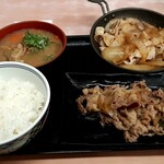 吉野家 - 牛皿・豚生姜焼き定食！