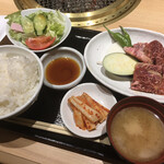 Kurogewagyuu Yakiniku Ichi - ハラミ定食お肉1.5倍(結構小さめにカットしたお肉8切れ)